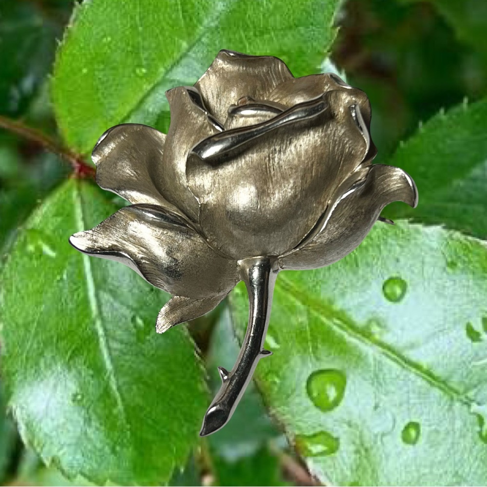 Vintage Crown Trifari Silvertone Rose Brooch 2.75”